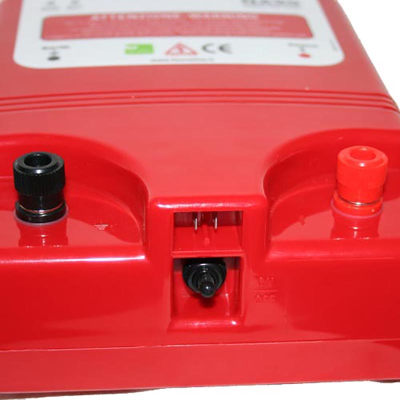 Fence electrifier powered with a current of 230 volts 0.5 joule - 7413