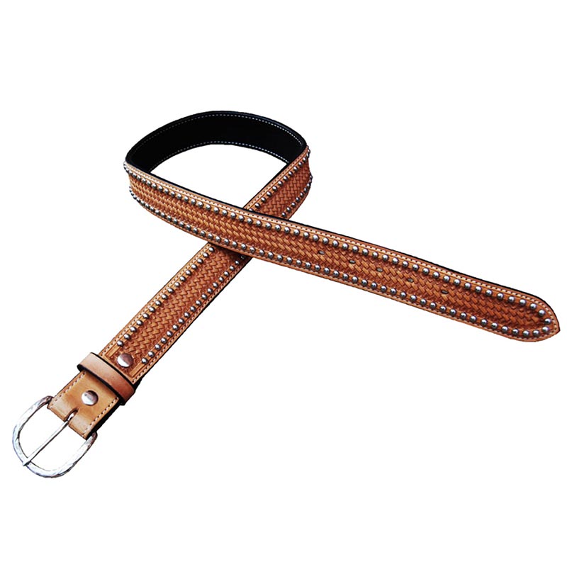 Pool’s western leather belt model spots basket