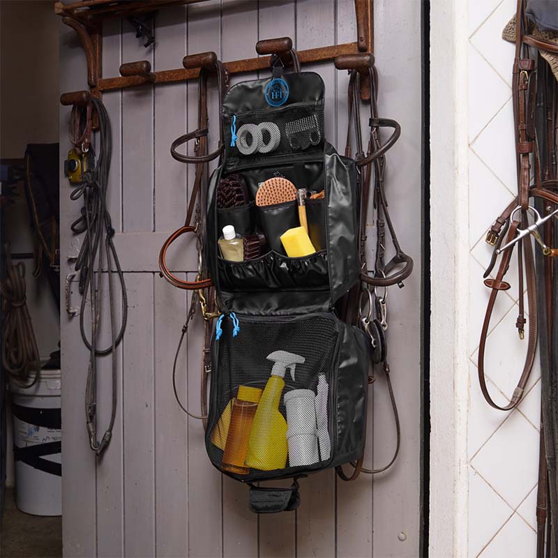 Hanging horse grooming bag - 0669