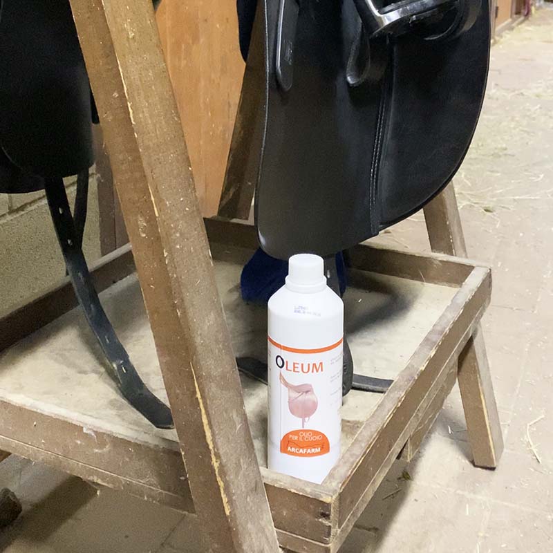 Leather oil Arcafarm “OLEUM” 500 ml - 1474