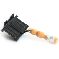CURRY COMB IRON WITH WOODEN HANDLE